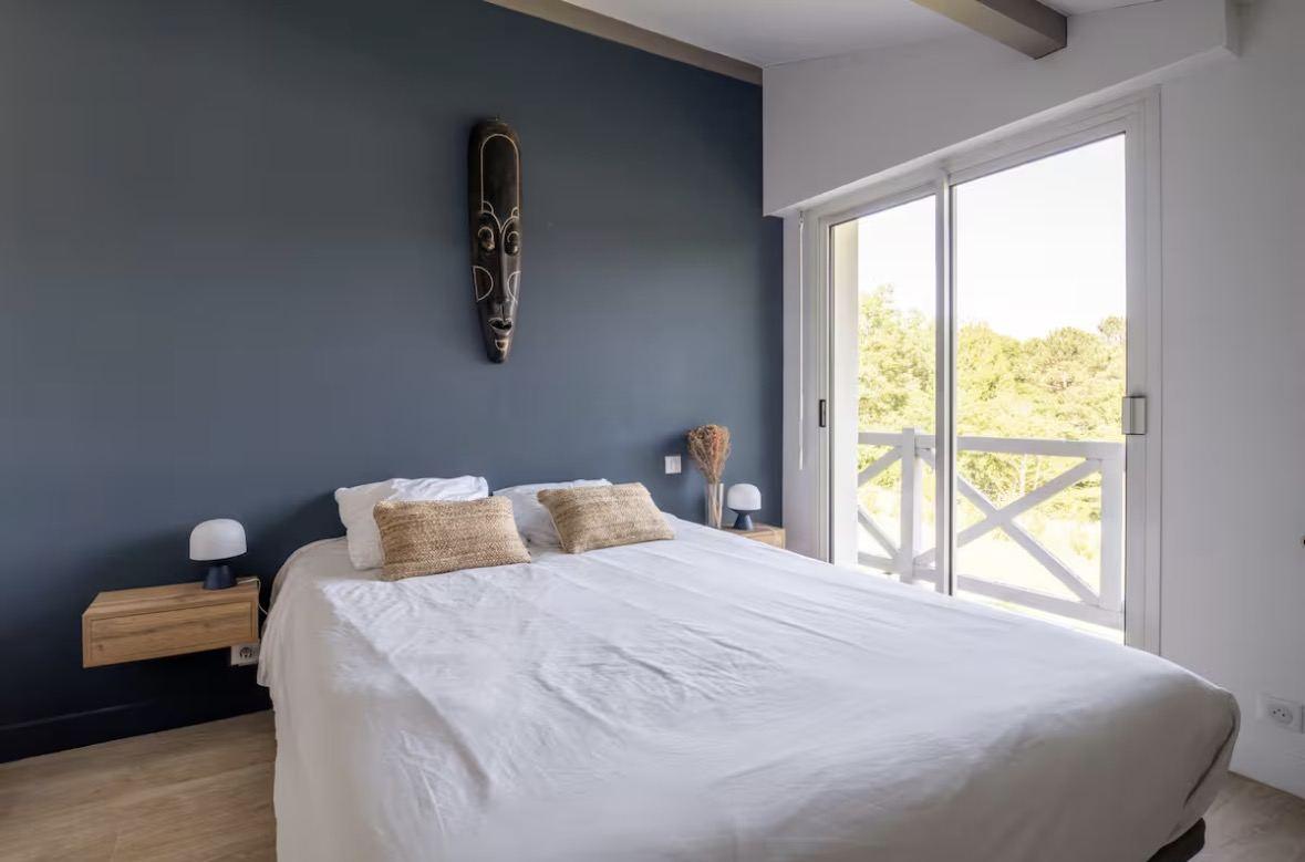 Biarritz villa bedroom