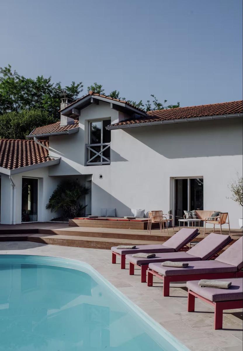 Biarritz villa pool and sunbeds