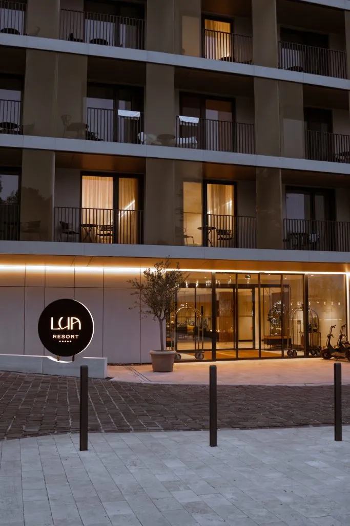 Lua Resort exterior